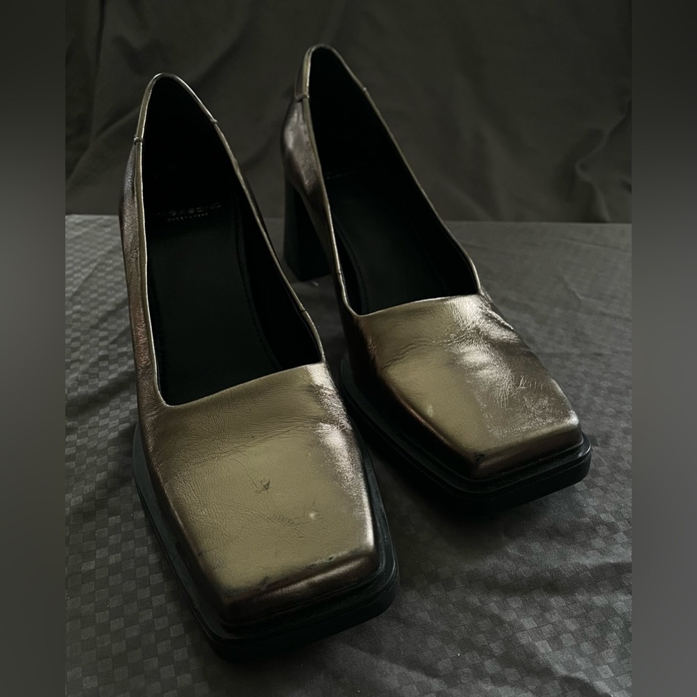 NWOT Vagabond Bronze Beige Edwina Leather Pumps, Square Toe, Block Heel; Size 38